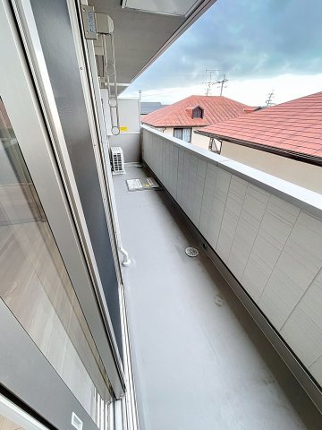 バルコニー　※同系型の写真になります。