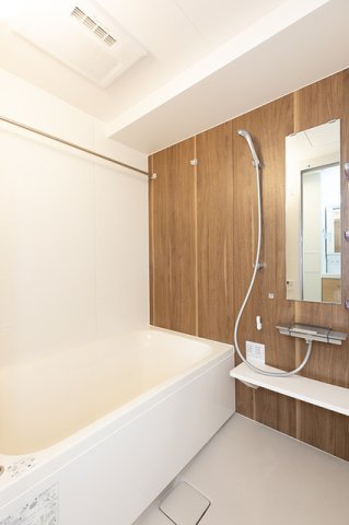 バス・シャワールーム　※写真は同タイプ住戸です。