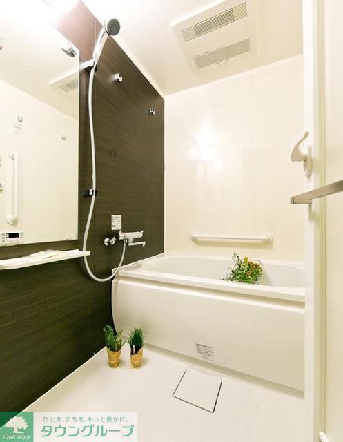 バス・シャワールーム　※写真は同タイプ住戸です。