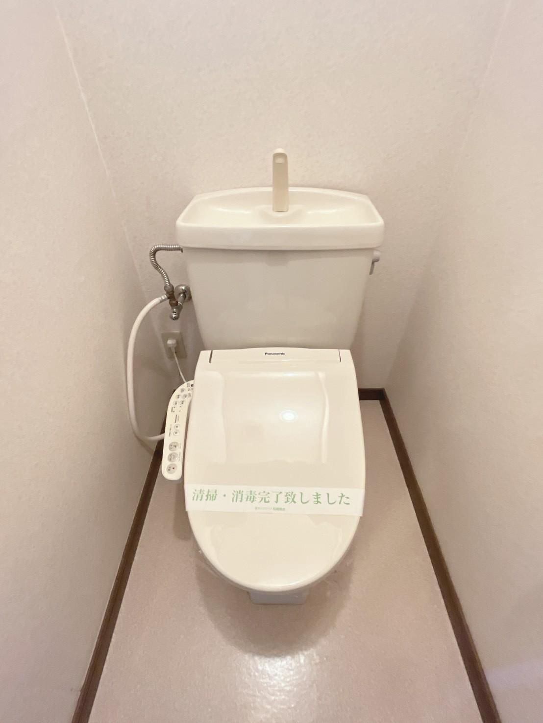 トイレ　ウォシュレット完備