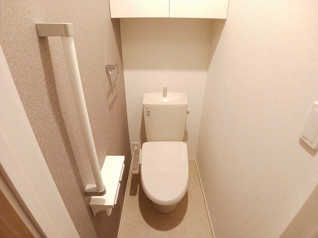 トイレ　ゆったりとした空間のトイレです
