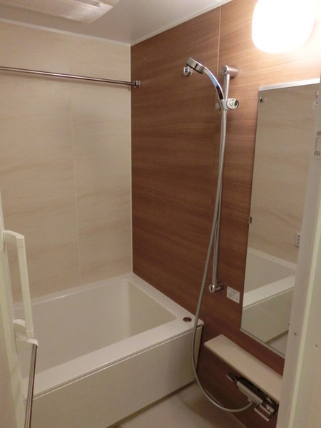 バス・シャワールーム　同マンション別部屋