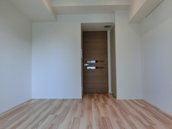 居室・リビング　同マンション別部屋