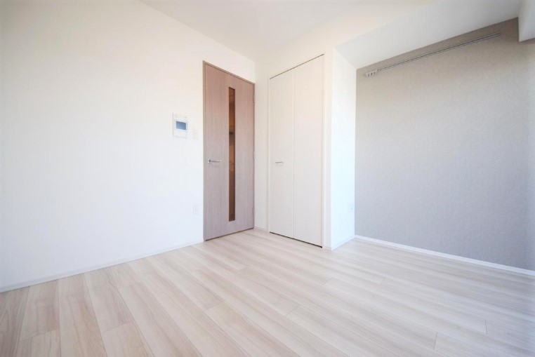 居室・リビング　同建物別部屋写真