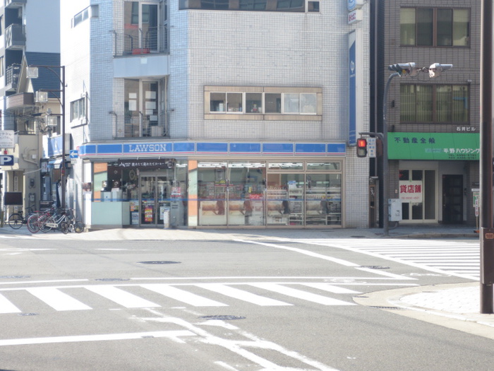 コンビニ　ローソン（コンビニ）まで190m
