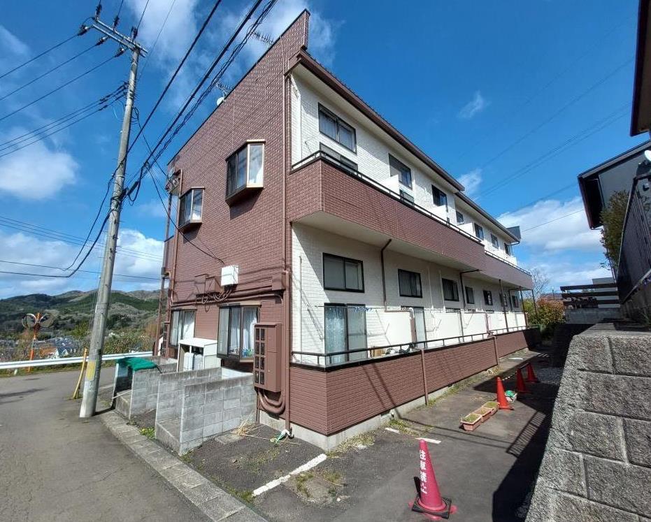 アーバン栗生の外観写真