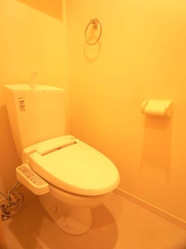 トイレ　清潔感のあるトイレです