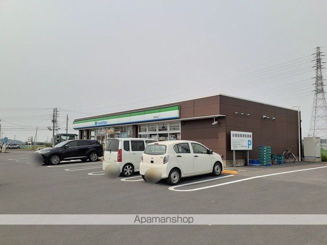 コンビニ　ファミリーマート君津貞元店（コンビニ）まで600m