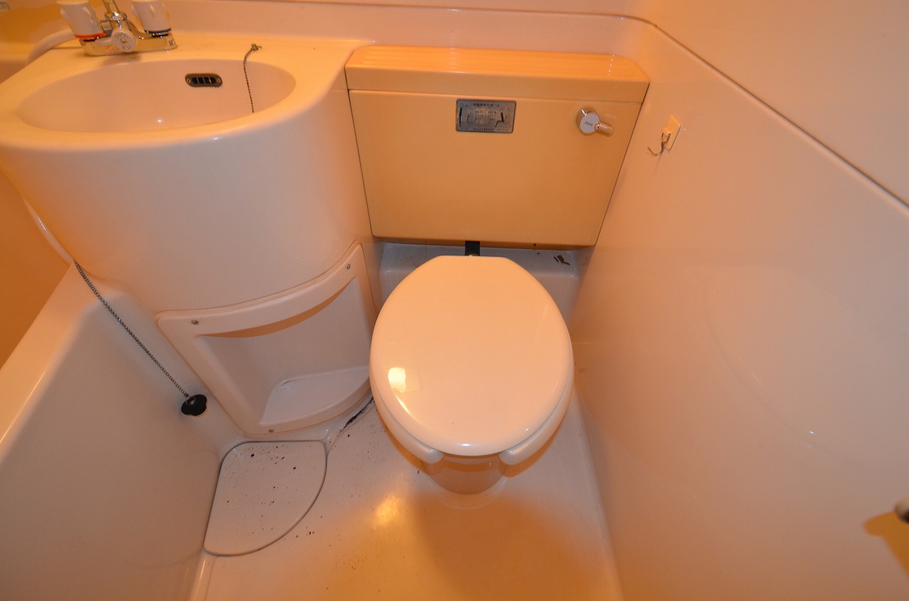 トイレ　浴室内にトイレがあります！