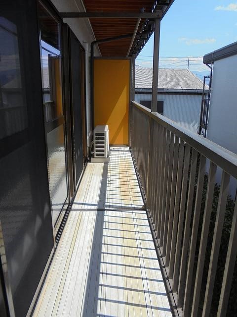バルコニー　写真は202号室です（参考）