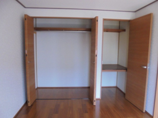 収納　写真は202号室です（参考）