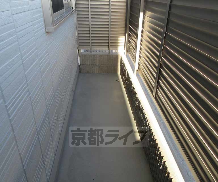 バルコニー　多くの洗濯物を干せます