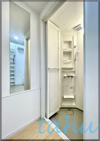 ＪＲ中央線 西荻窪駅 徒歩8分 2階建 築7年の風呂写真