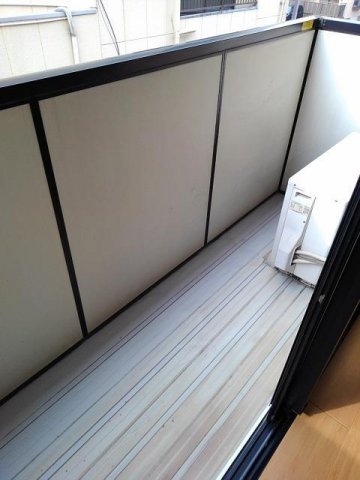 バルコニー　陽当たり良好なバルコニーです
