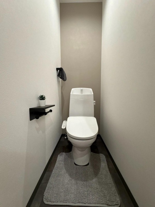 梅香ガレージハウスのトイレ写真