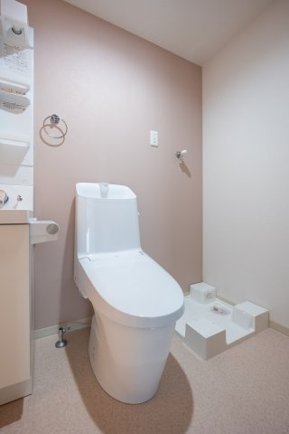 今井町共同住宅のトイレ写真