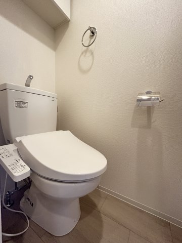 セレニテ西元町アリエのトイレ写真