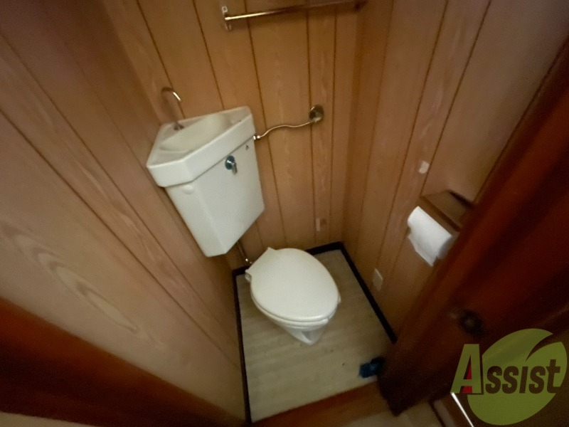 トイレ　こちらはトイレです。清潔感があり、安心して使用できます。