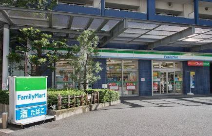 コンビニ　ファミリーマート 勝どき三丁目店（コンビニ）まで153m