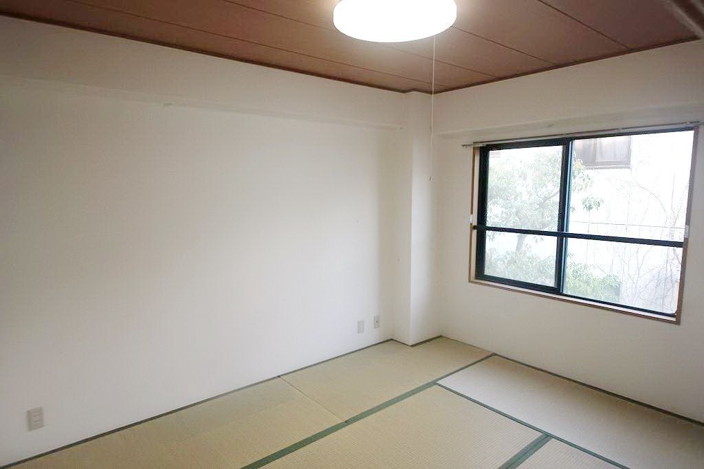 都営三田線 白山駅 徒歩5分 5階建 築42年の内装写真