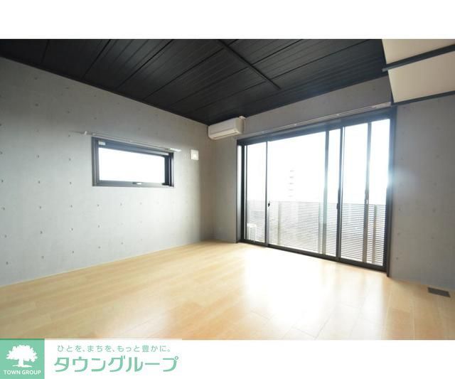 小田急江ノ島線 湘南台駅 徒歩5分 4階建 築10年の居間写真