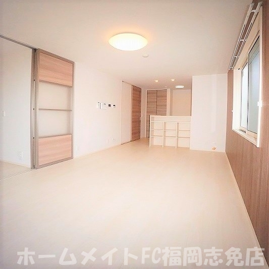 ＪＲ香椎線 酒殿駅 3階建 築10年の居間写真