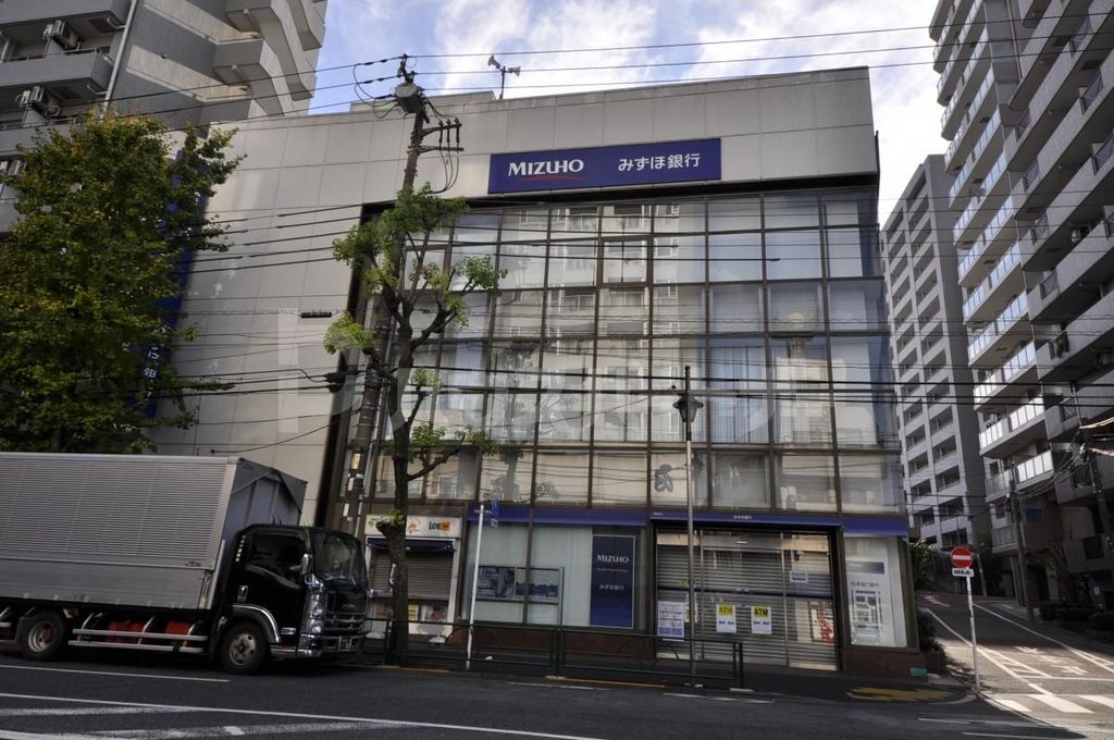 銀行　みずほ銀行動坂支店（銀行）まで440m