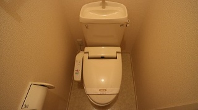 近鉄大阪線 弥刀駅 徒歩6分 2階建 築19年のトイレ写真