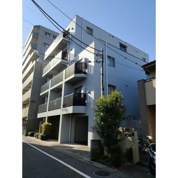 小田急線 千歳船橋駅 徒歩8分 5階建 築20年の外観写真