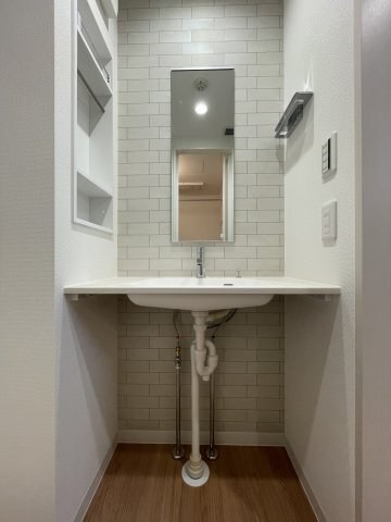 洗面設備　同一物件別部屋写真