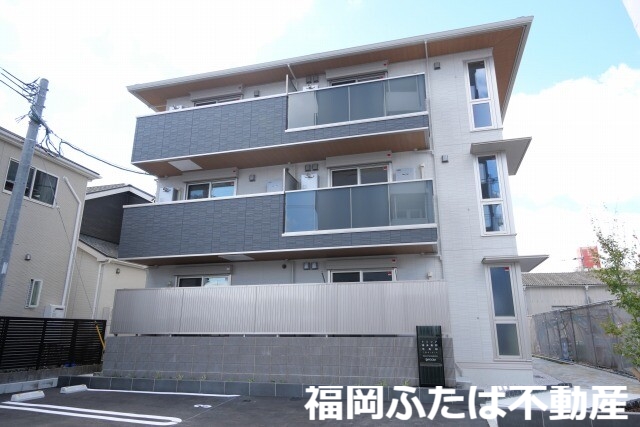 トリシア博多麦野 壱番館の外観写真