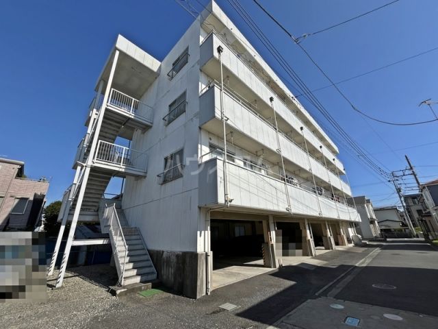 ＪＲ東海道本線 平塚駅 バス乗車時間：12分 最寄りバス停で下車 徒歩5分 築38年