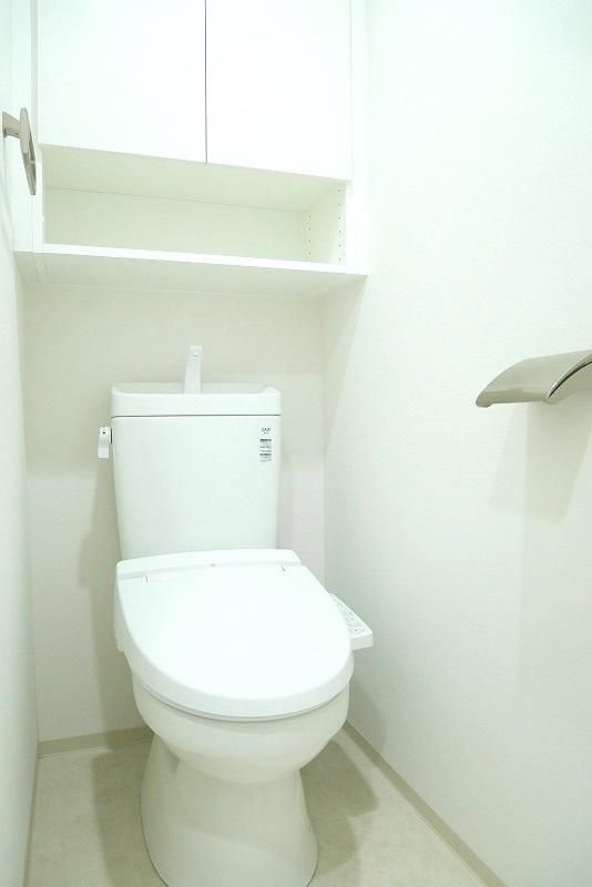 PREMIUM CUBE G 北新宿DEUXのトイレ写真