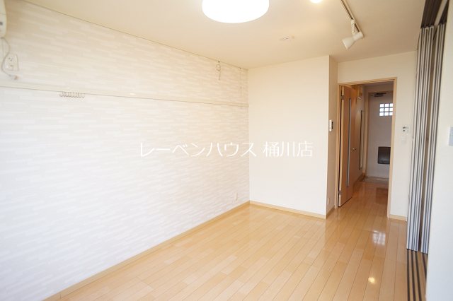 居室・リビング　レーベンハウス桶川店へ　048-787-5511