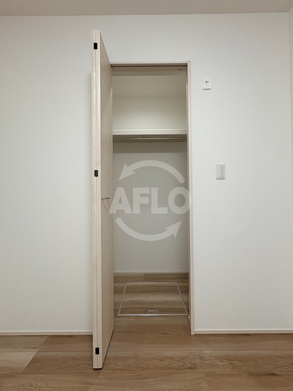 収納　フジパレス今川II番館　ウォークインクローゼット