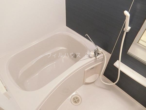 バス・シャワールーム　追い焚き・浴室乾燥機付きバス！