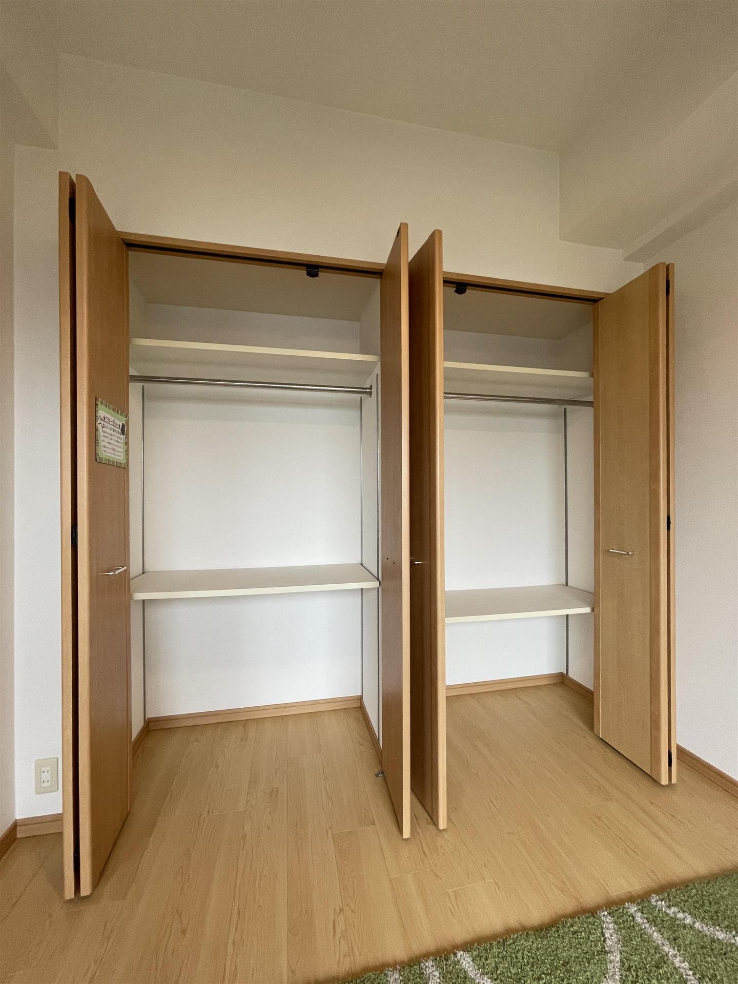 収納　同タイプ・別部屋写真です。現況優先となります。