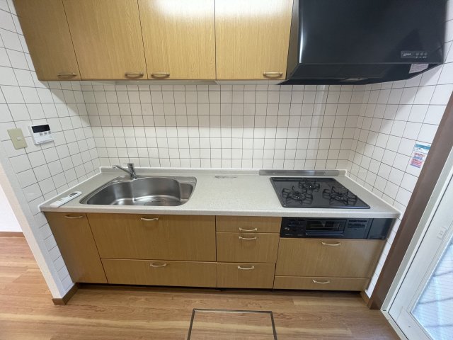 キッチン　グリル付3口システムキッチン