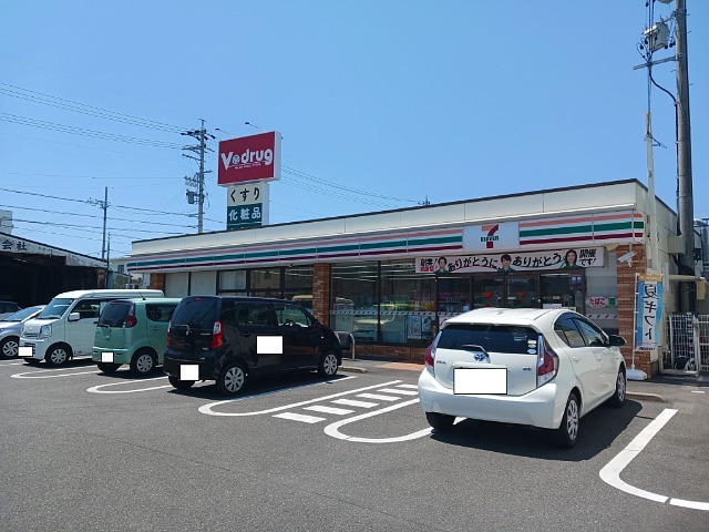 コンビニ　セブンイレブン清水岡町店（コンビニ）まで290m