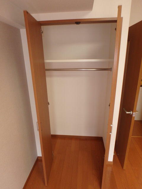 収納　機能的なクローゼットを配置。