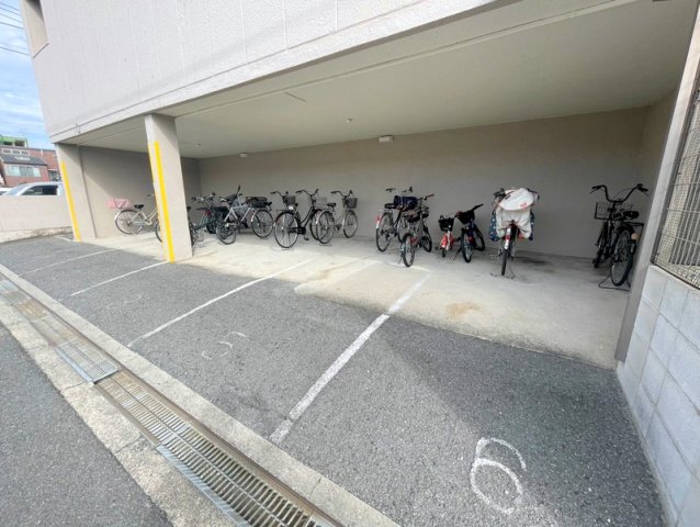 地下鉄谷町線 喜連瓜破駅 徒歩14分 3階建 築50年の外観写真
