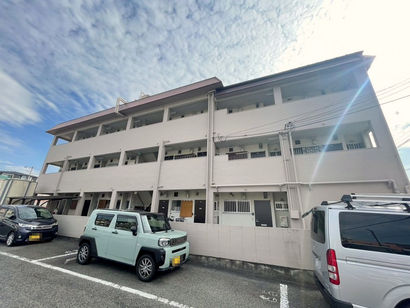 地下鉄谷町線 喜連瓜破駅 徒歩14分 3階建 築50年の外観写真