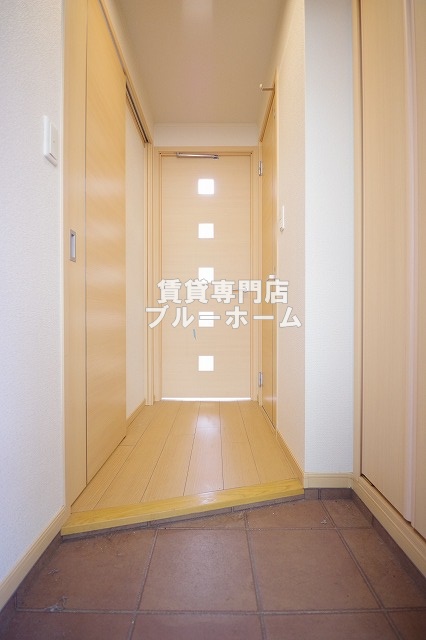 玄関　きれいな玄関スペース！