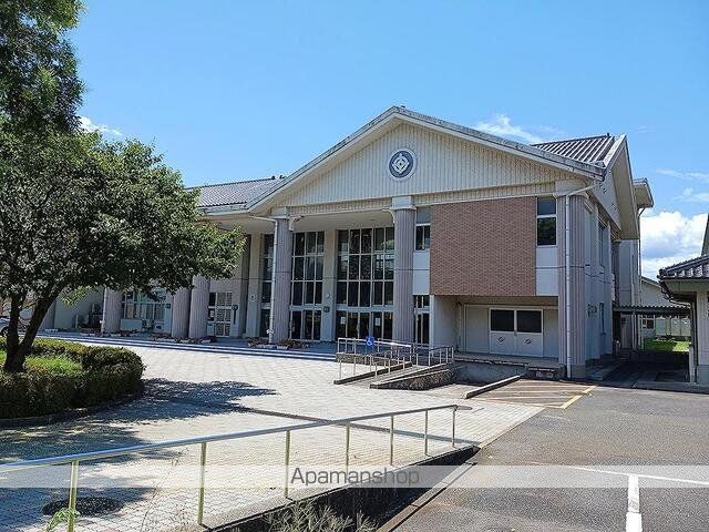 小学校　倉吉市立河北小学校（小学校）まで700m