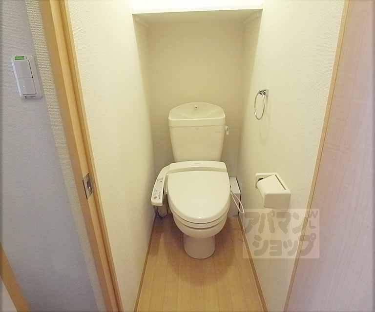 レオパレスインパクトIのトイレ写真