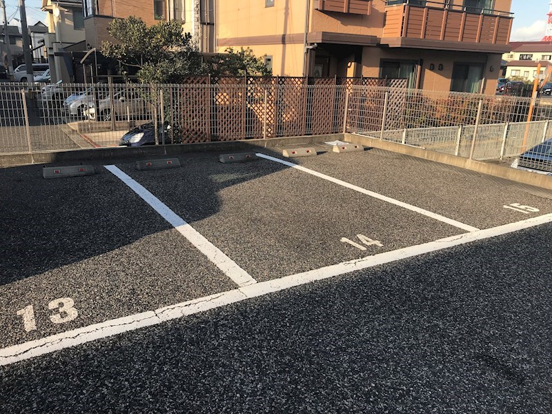 駐車場　ゆったりとした敷地内駐車場