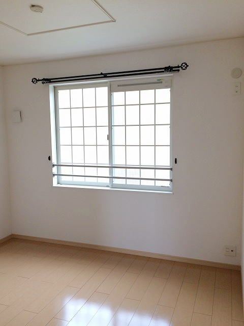 サニーNT Aの内装写真