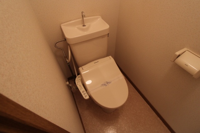 トイレ　※同物件別号室参考写真
