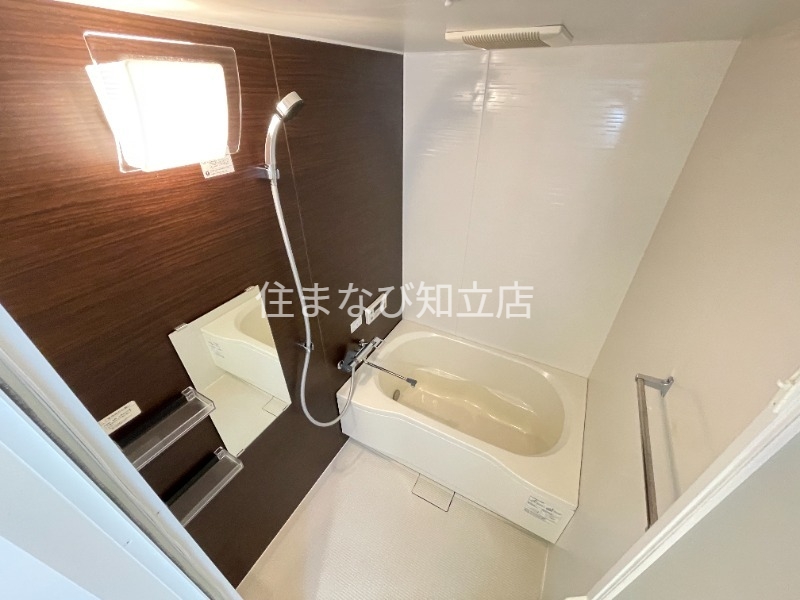 バス・シャワールーム　同型別部屋写真