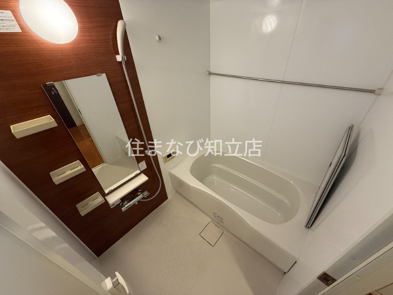 名鉄豊田線 豊田市駅 バス乗車時間：11分 最寄りバス停で下車 徒歩3分 9階建 築17年の風呂写真